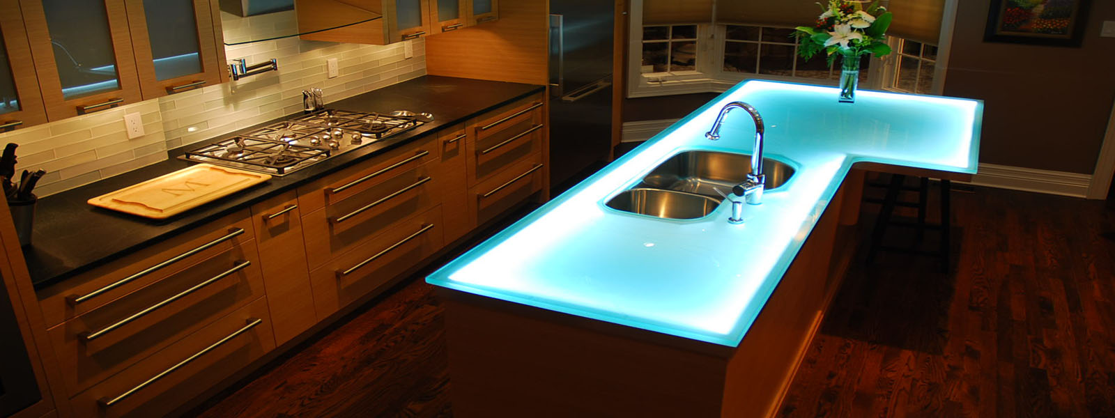 Kitchen-glass-countertops
