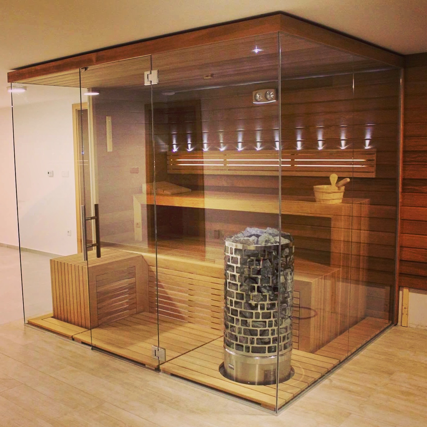 Minimal_finn_szauna_simon_wellness_04